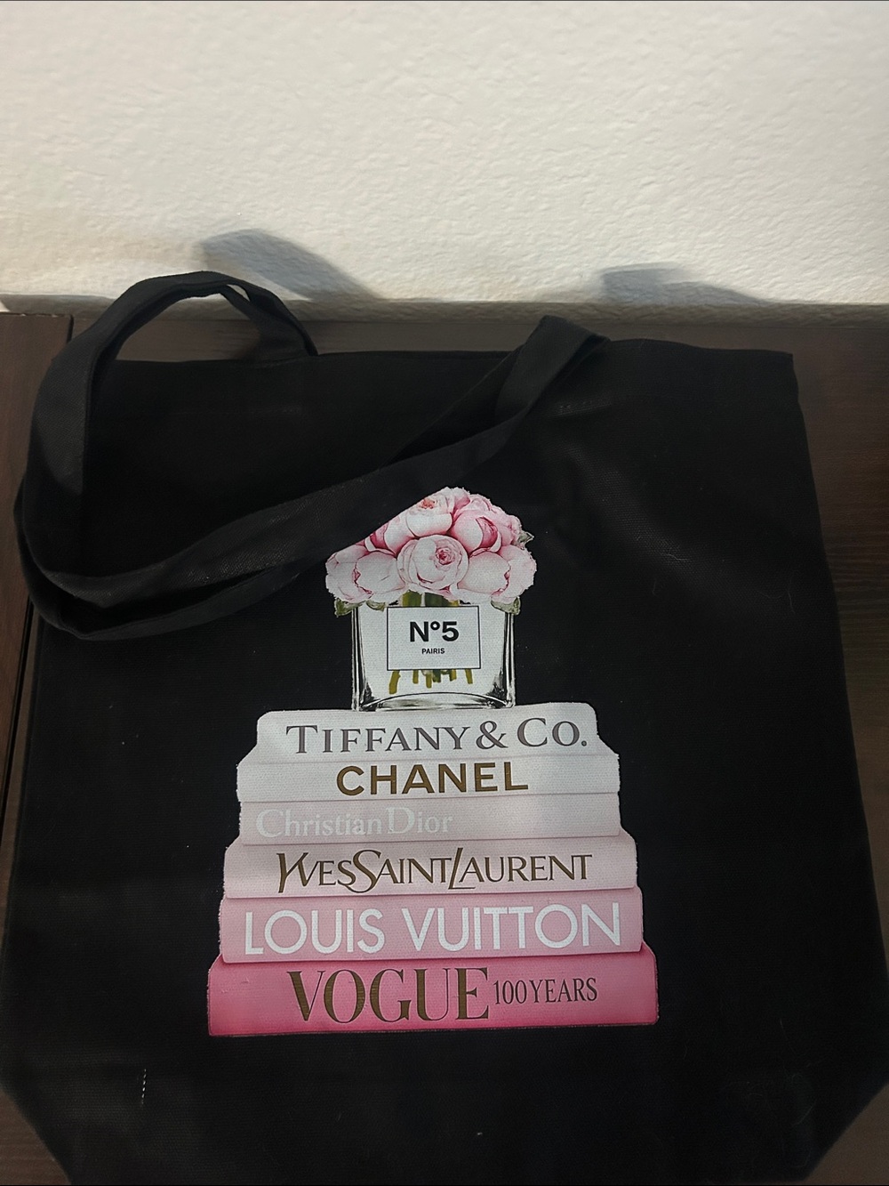 Source Unknown Black Tote Bag with Pink and White Print